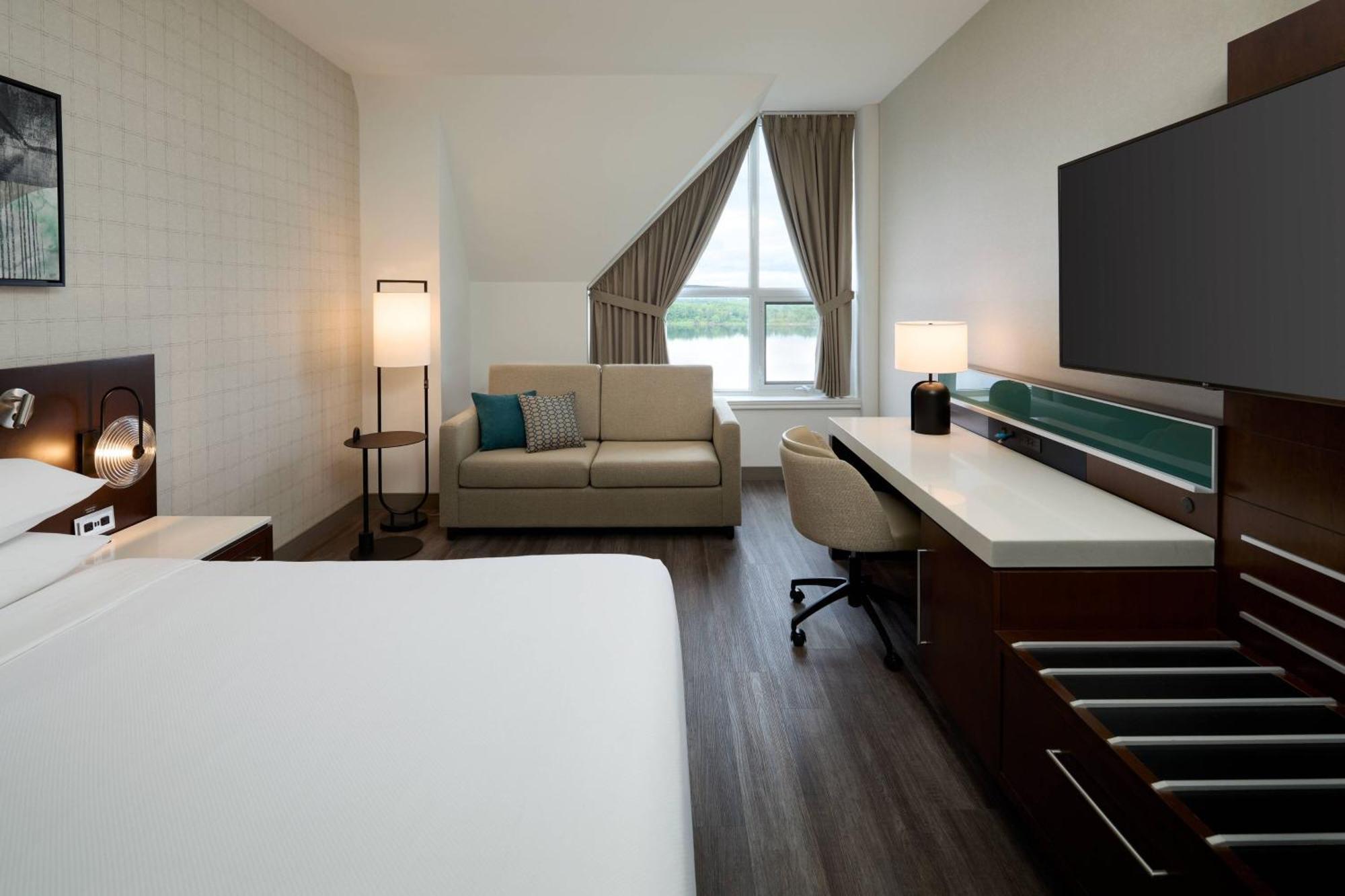 Delta Hotels By Marriott Fredericton Zewnętrze zdjęcie
