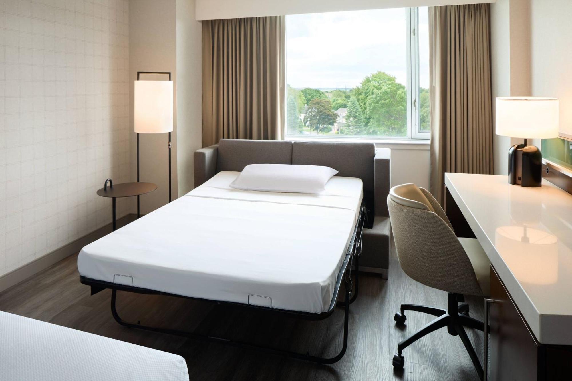 Delta Hotels By Marriott Fredericton Zewnętrze zdjęcie